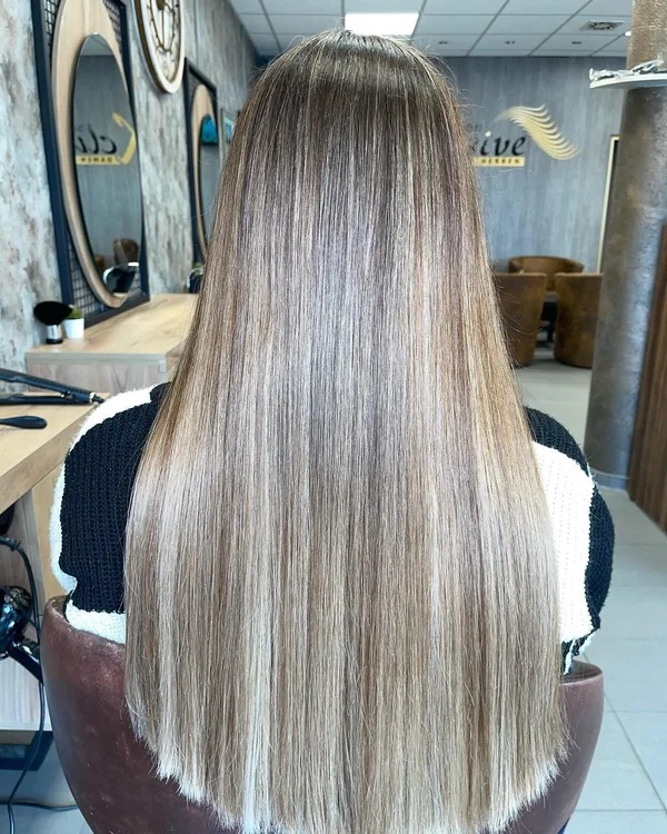 Blondierung bis ins helle Aschblond, Salon Xclusive Übach-Palenberg